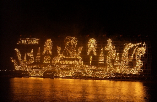 IG-F-S-IlluminatedBoatProcessionNakhonPhanom 003