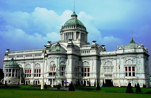 cungdien-Ananta-Samakhom