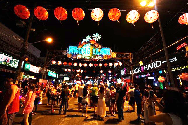 nhung diem giai tri dem o phuket 12