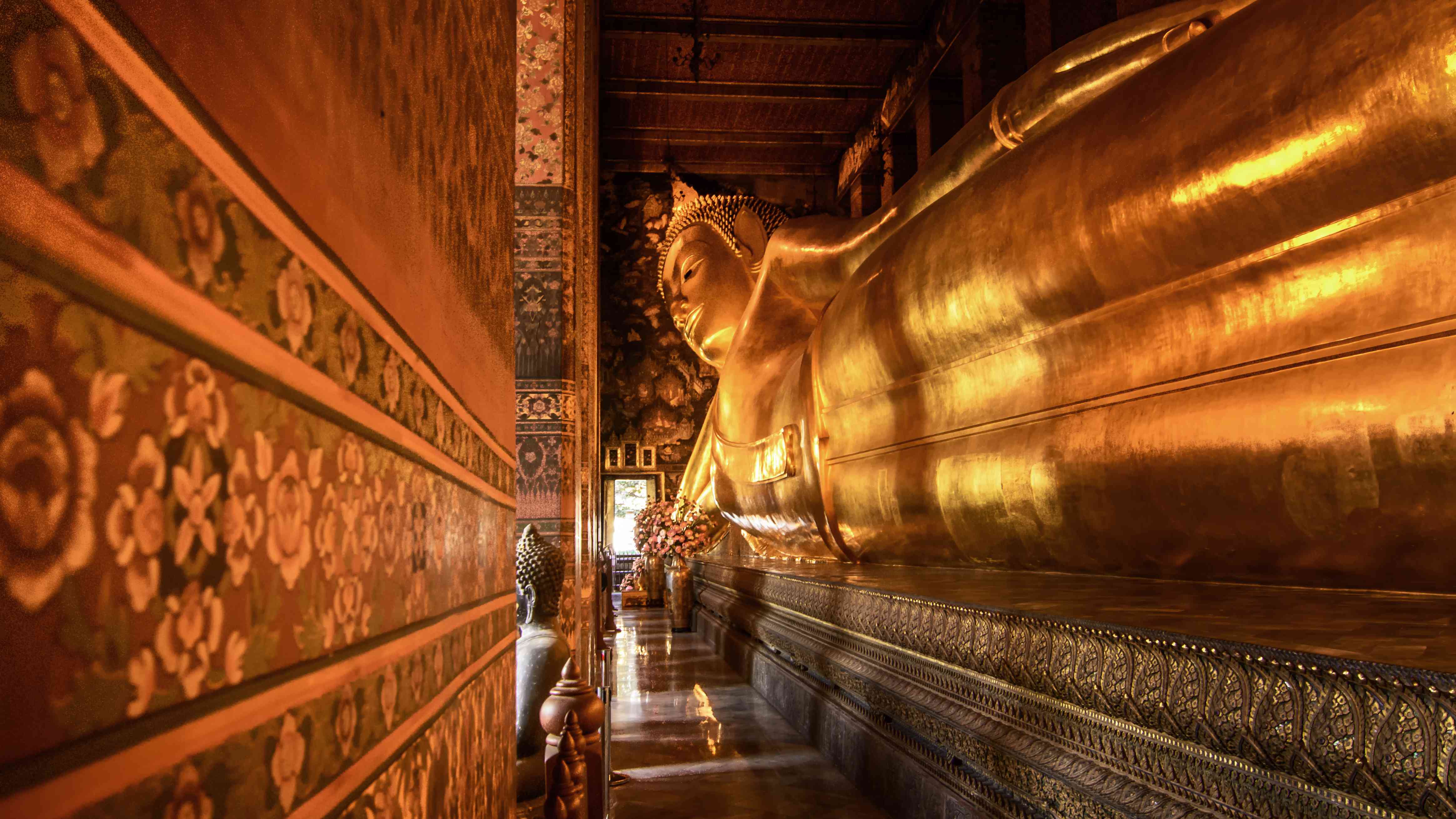 status of reclining buddha at wat pho temple in thailand 665690963 38016d762d964314925cf8e8c97015c2