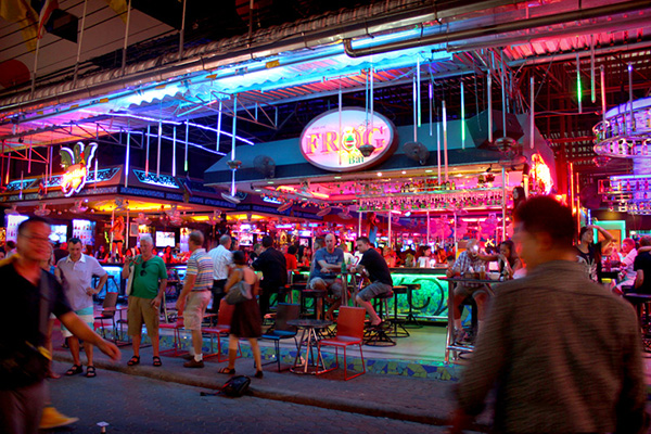 3 manh lua dao pho bien o pattaya 3