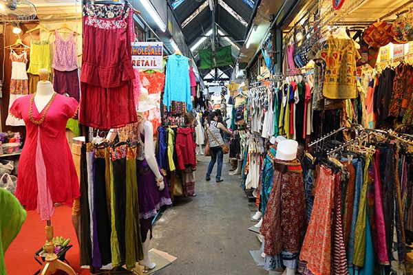 6 dia chi ban vai lua tot nhat o Bangkok 4