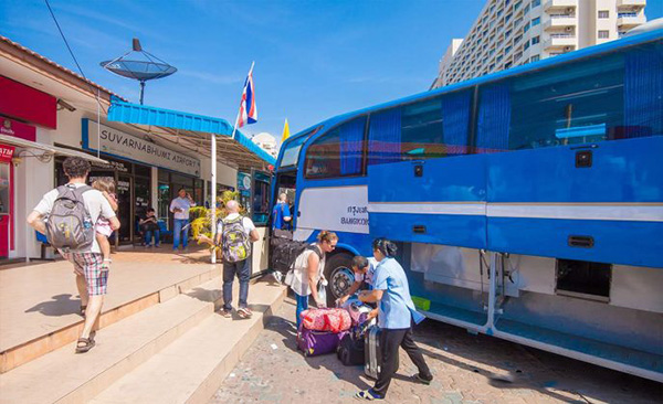 ba ben xe bus di den Pattaya 2