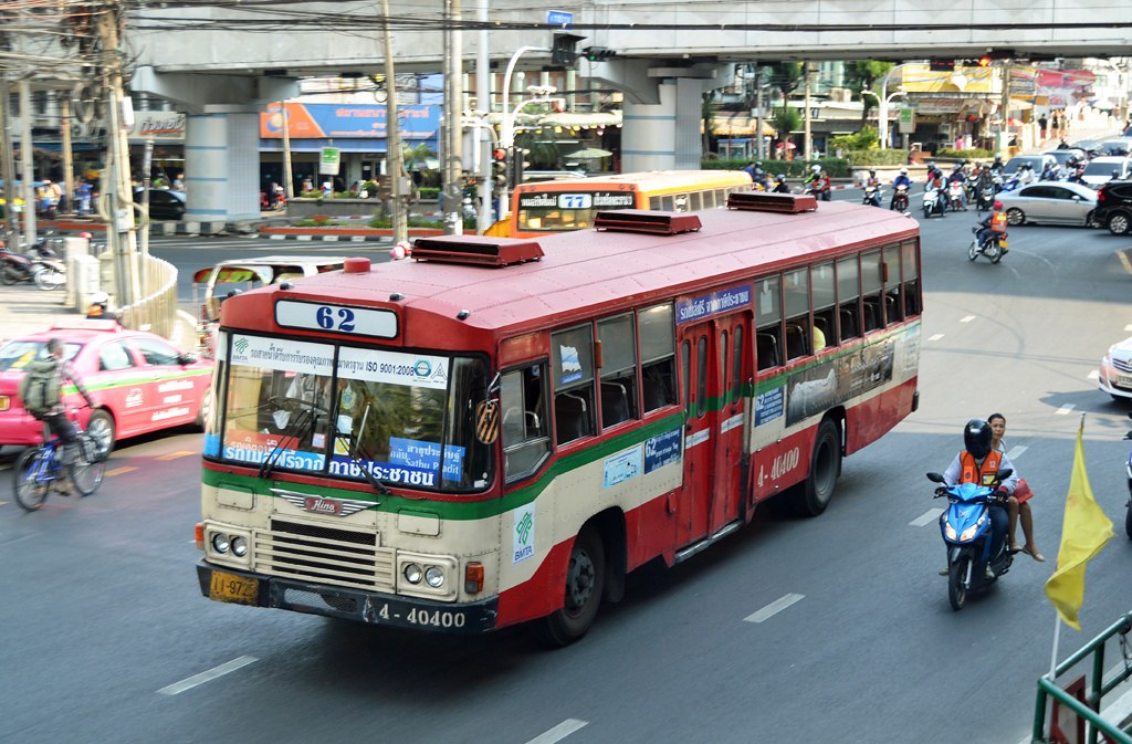xe bus o bangkok 3